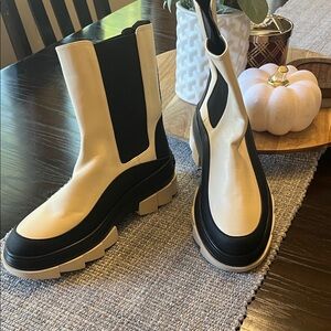 Luxury Black & Beige Bottega Veneta Women's Boots Stuart Weitzman size 7.5